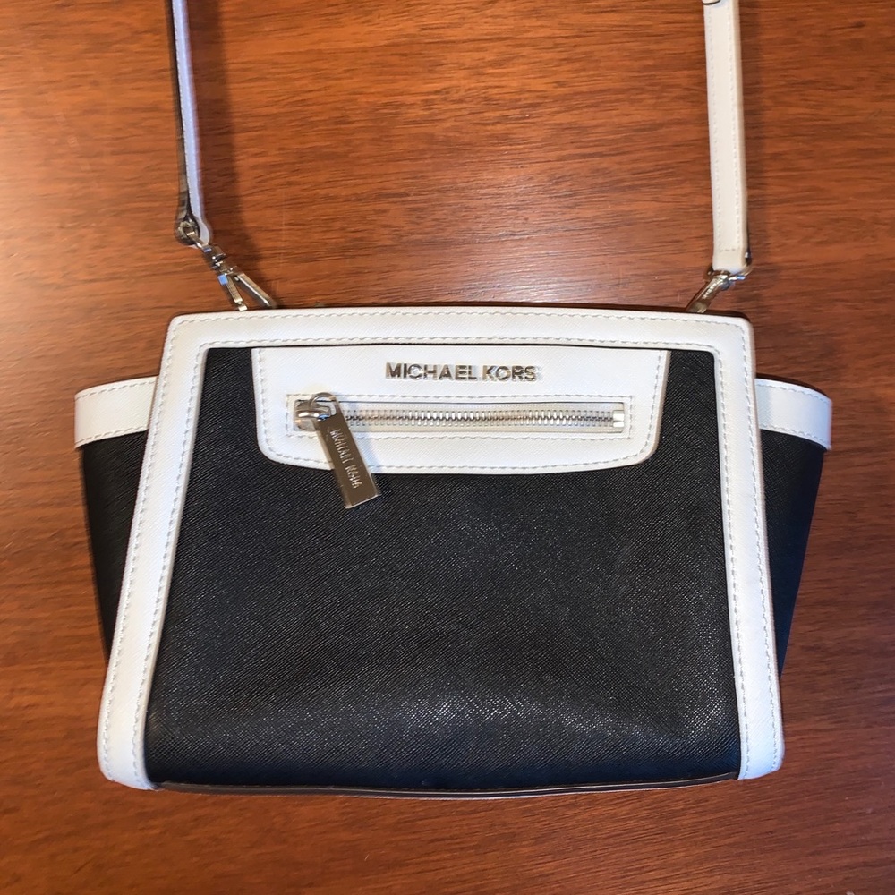 Michael Kors crossbody purse